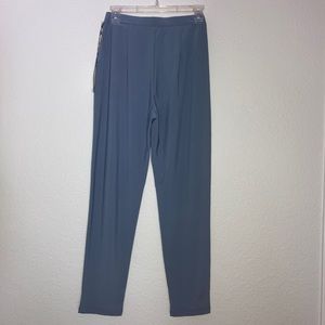 Leith ankle length pants.